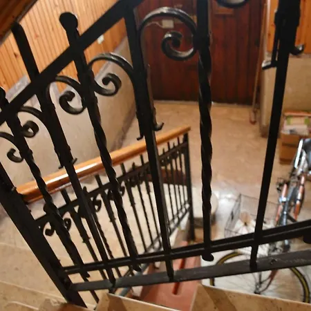 Charming In 70m² Balcony With View