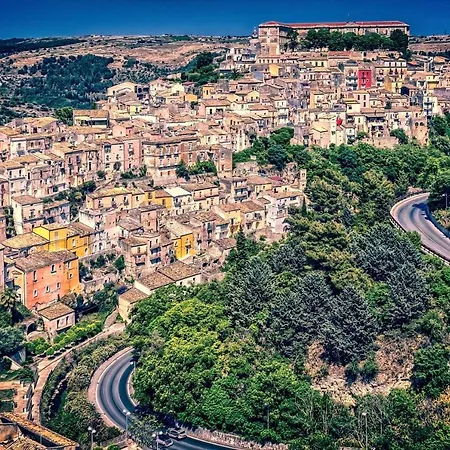 Charming In 70m² Balcony With View Apartment Caltagirone
