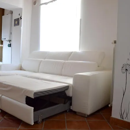 Charming In 70m² Balcony With View *