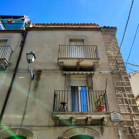 Charming In 70m² Balcony With View Apartment
