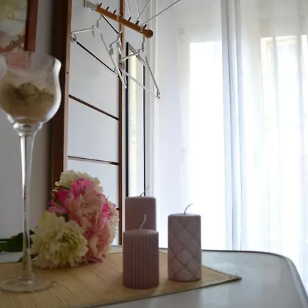 Cozy In - 70 M² With Balcony *