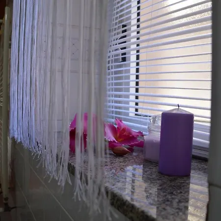 Cozy In - 70 M² With Balcony *