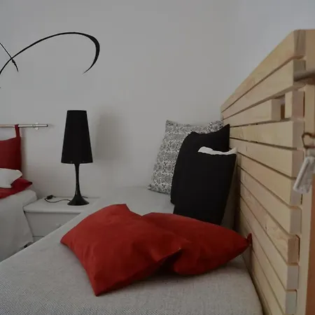 Cozy In - 70 M² With Balcony * Caltagirone