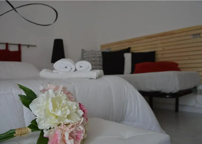 Cozy In - 70 M² With Balcony