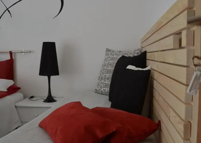 Cozy In - 70 M² With Balcony * Caltagirone